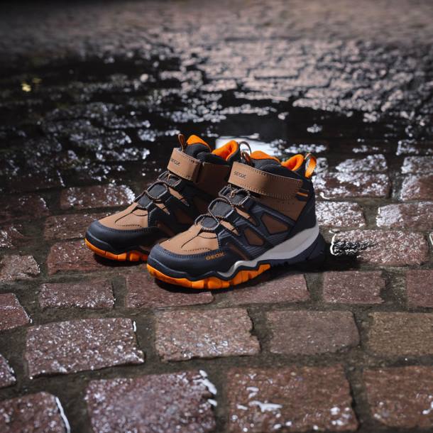 Geox 0ZTB1273 Lt Brown/Black Montrack Abx Boy