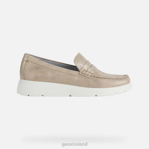 Geox 0ZTB555 Light Gold Arlara Woman